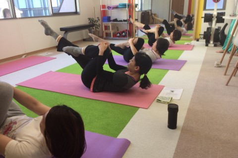 【猫背改善】千代田区少人数制「姿勢改善ピラティス」