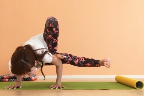 アーサナを楽しむ！