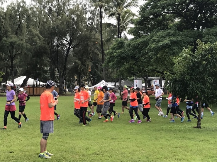 ホノルルマラソンツアー中　プログラムの様子（イメージ）