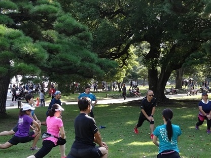 ホノルルマラソンツアー中　プログラムの様子（イメージ）