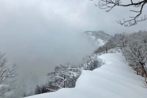 ≪ワンデルング≫［兵庫］白銀の頂をめざす！兵庫県最高峰「氷ノ山」【上級】