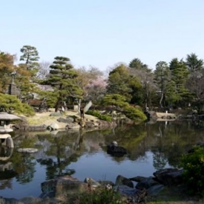 名古屋の繁華街、栄地区から鶴舞公園コース（名古屋市）