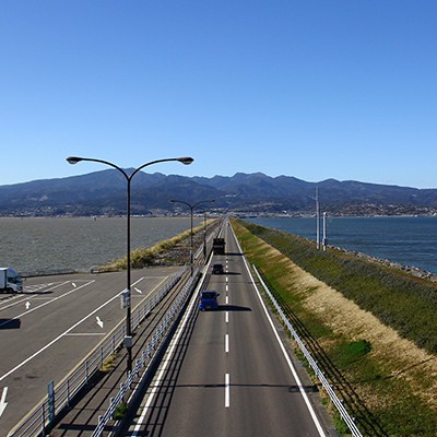 諫早湾に架かる道路・雲仙多良シーラインコース（雲仙市）