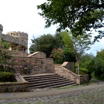 松山市を一望！フライブルク城コース（松山市）