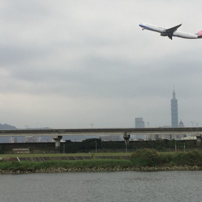 台北・基隆川河川敷コース