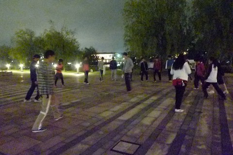 走り方を意識したランニング教室（環水公園）