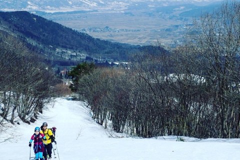 《雪深き奥信濃の秘境を堪能する》旅するスキー
