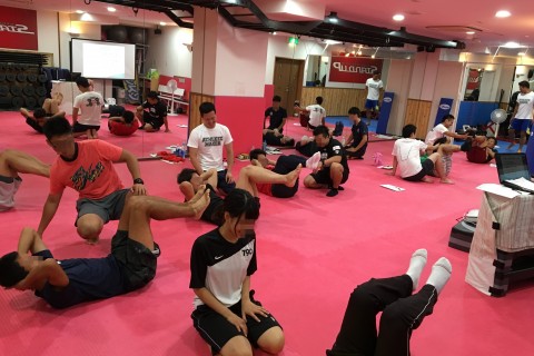 【5月4日】パフォーマンスアップ・ケガ予防の為の体幹・股関節のトレーニング