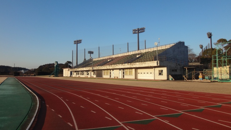 松山下公園競技場