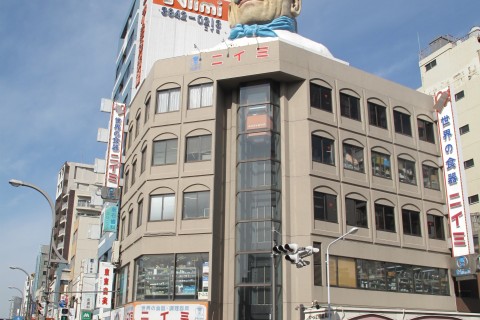 日本でも屈指のパワースポット「神田明神」から北千住へ！新緑の街道を歩くコース