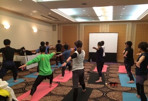 今回はヨガ！全身を伸ばして使い身体を整えます