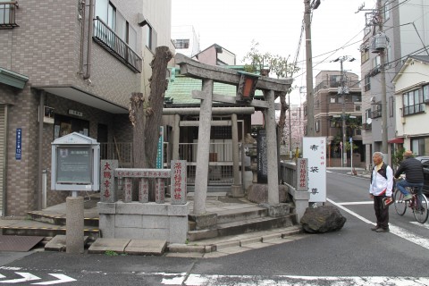 夏場所中の両国近辺の相撲部屋・史跡を歩く