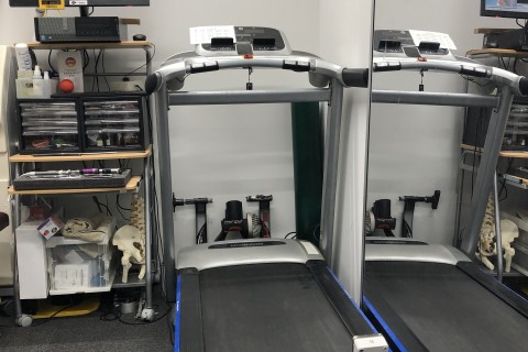 フットトレーナーズ
