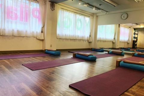 ヨガ＆セラピースタジオマリーチ