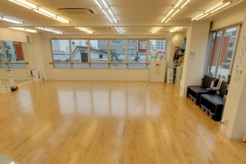 シラトリダンススクール