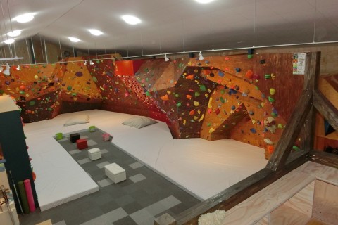 愛媛クライミングジムiTTE