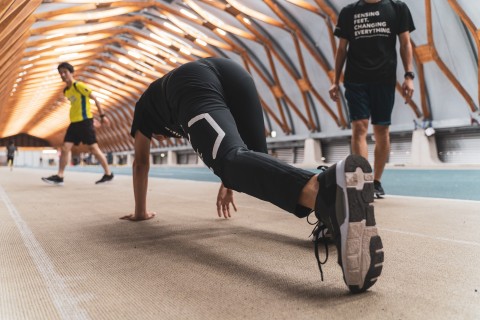 ランニングフォーム測定会｜スマートシューズであなたの走り方を分析、トレーナーがアドバイスします