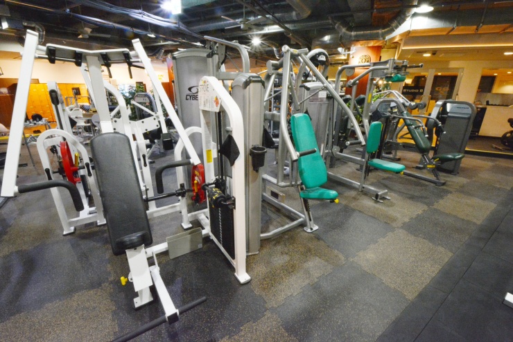 ゴールドジム国立東京店