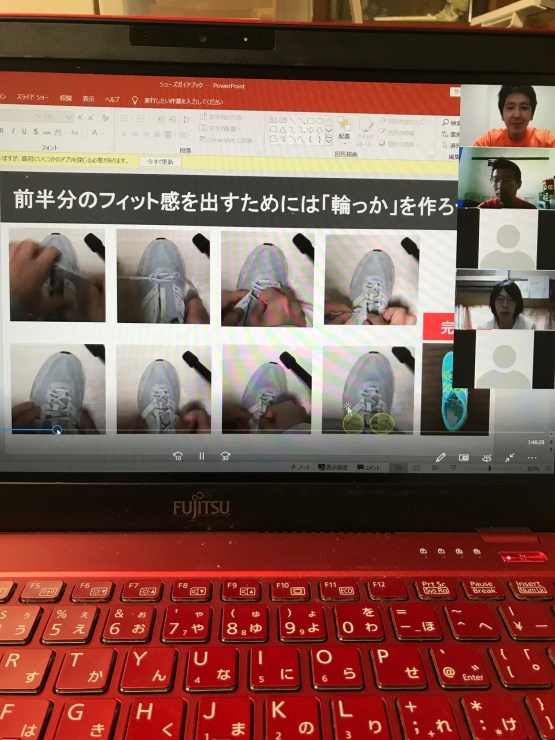 ランニングシューズ