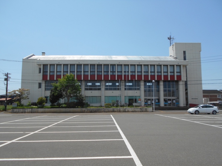 長岡市／与板体育館