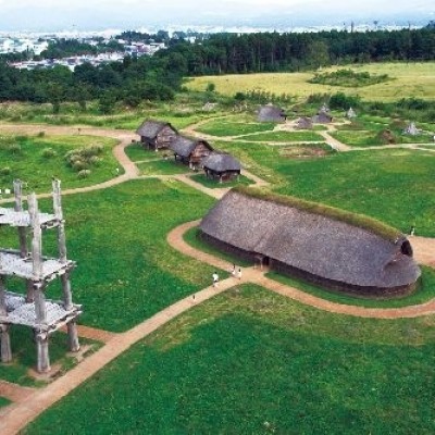 縄文の杜・三内丸山へのみち