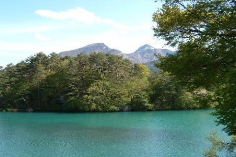 神秘の湖沼郡・五色沼のみち