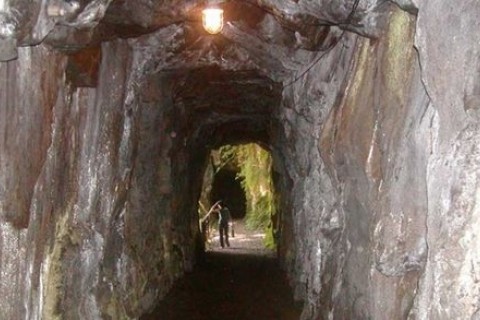 小林・陰陽石・三之宮峡を巡る道