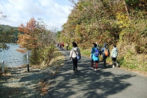 なめり湖・平家の里道