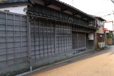 白山美川伏流水群を巡る道