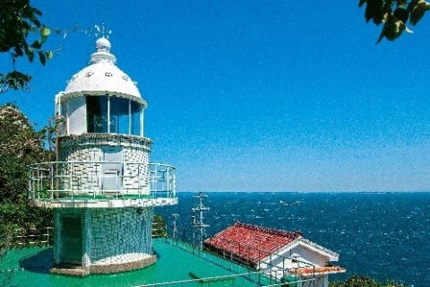 名作「潮騒」の舞台を訪ね、絶景と自然を楽しむ旅