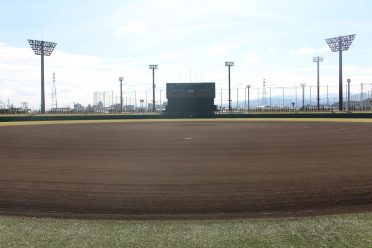 今治市営大新田公園（今治市営球場）