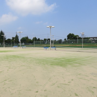 新居浜市　山根公園テニスコート