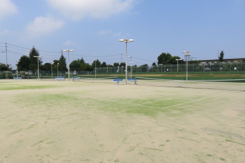 新居浜市　山根公園テニスコート