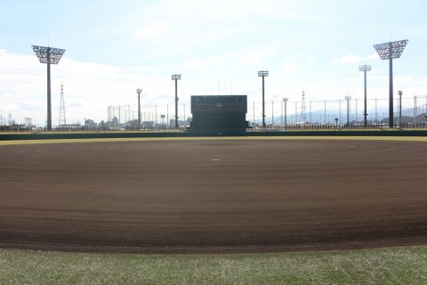 今治市営大新田公園（今治市営球場）