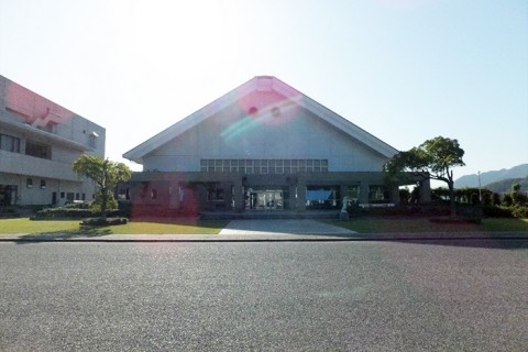 今治市営伯方体育センター