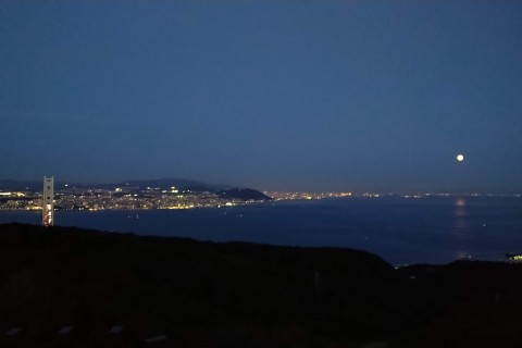夜景がGood！『ナイトウォーク inあわじ石の寝屋緑地』