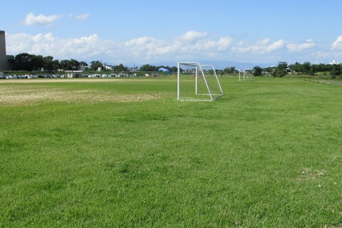 最上川上流河川緑地サッカー場・野球場