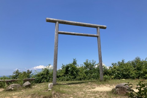 【和倉温泉ツアー付き・限定3名】【距離17km／累積1,500ｍ】中能登町・「修験の道」往復トレイル