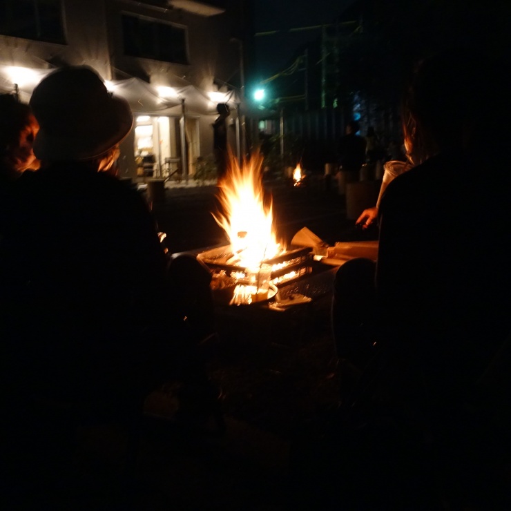 火を囲んで語る