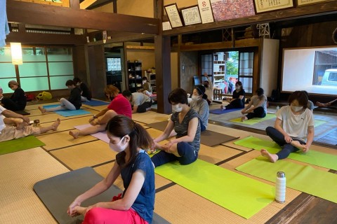 こーじヨガ（夜7：30～）