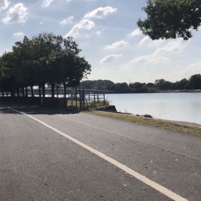 彩湖内往復4kmコース（片道2km折り返し）