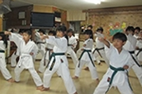 空手道場藤田会