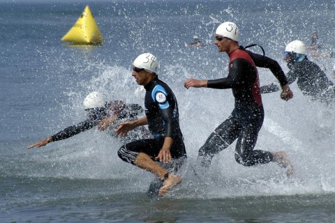 海を泳ごう！ジュニアと初心者のためのオープンウォーター練習会とアクアスロン