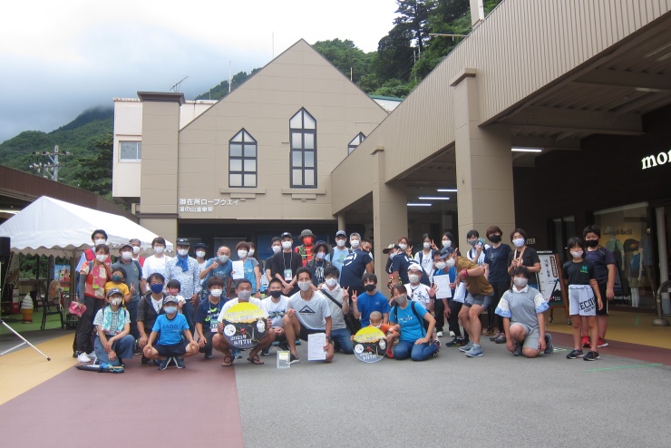 2021年参加チームで記念撮影