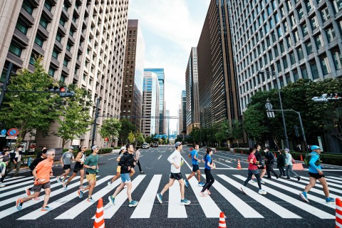 HOKA DOWNHILL RUN with 宮崎喜美乃／丸の内～六本木ヒルズ