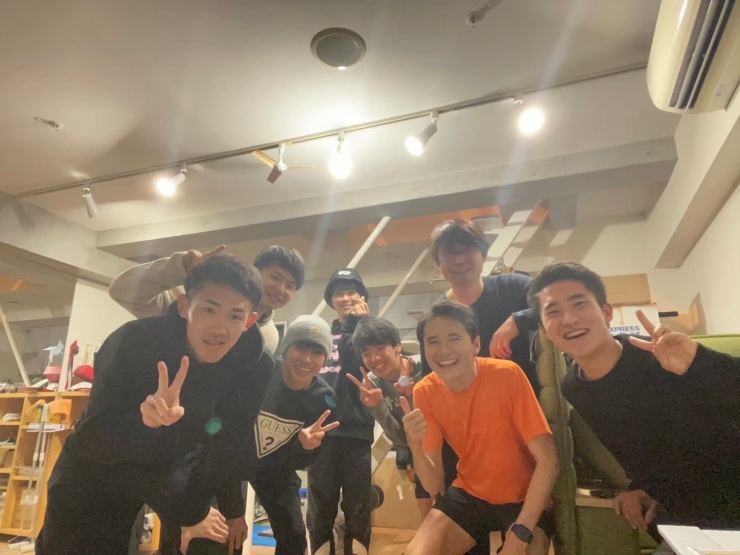 THE SALON 内観
