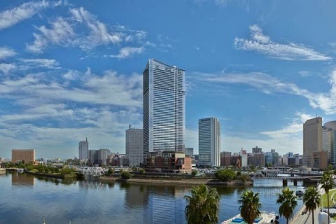 46階展望室からの夜景観賞も！横浜みなとみらいナイトラン