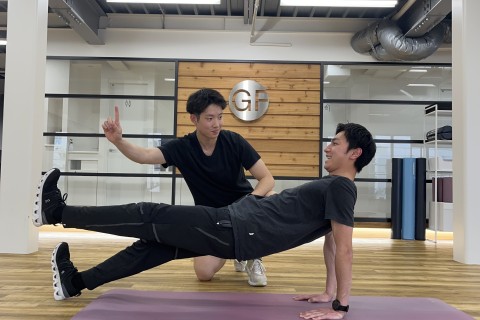 【身体の硬いランナー必見！】背骨を動かすピラティス