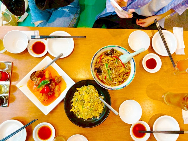 e-BIKE（電動アシスト付きスポーツバイク）のXEALT_S5グレー