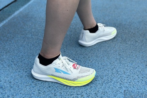 薄底シューズで、自分の体と向き合うモーニングラン